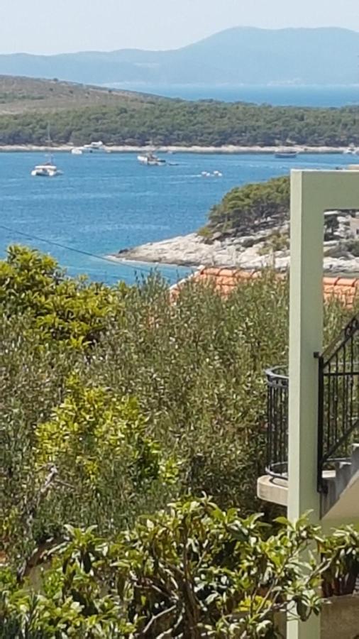 Apartmani Vini Hvar Town Bagian luar foto