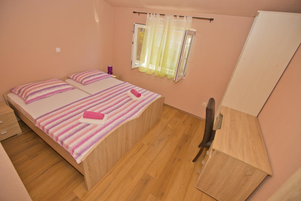 Apartmani Vini Hvar Town Bagian luar foto
