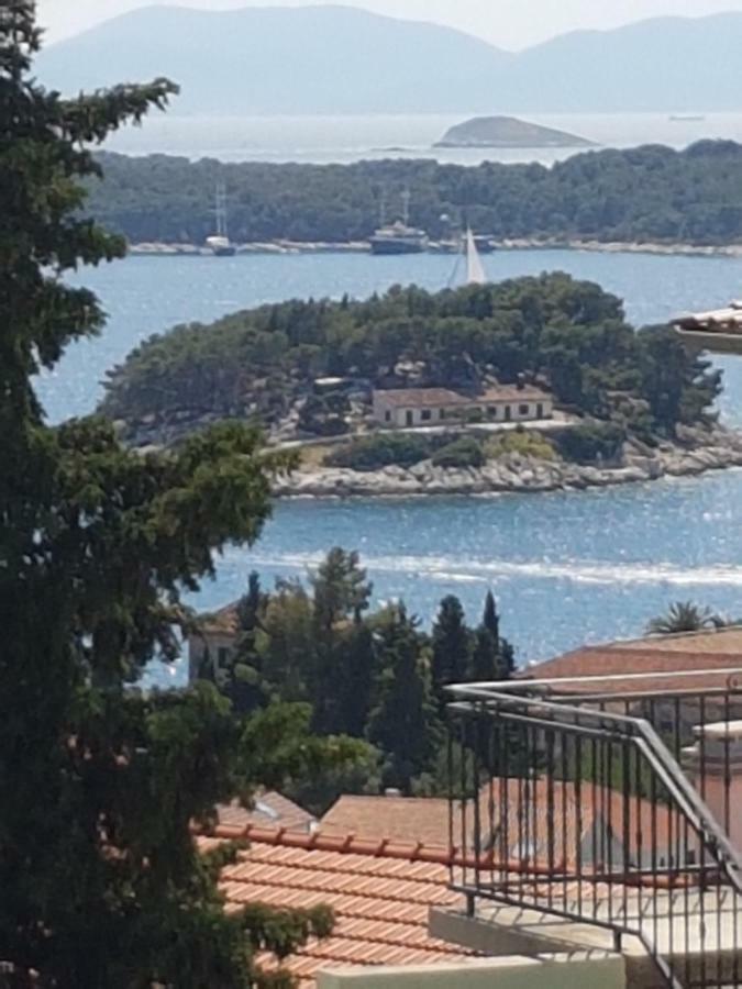 Apartmani Vini Hvar Town Bagian luar foto